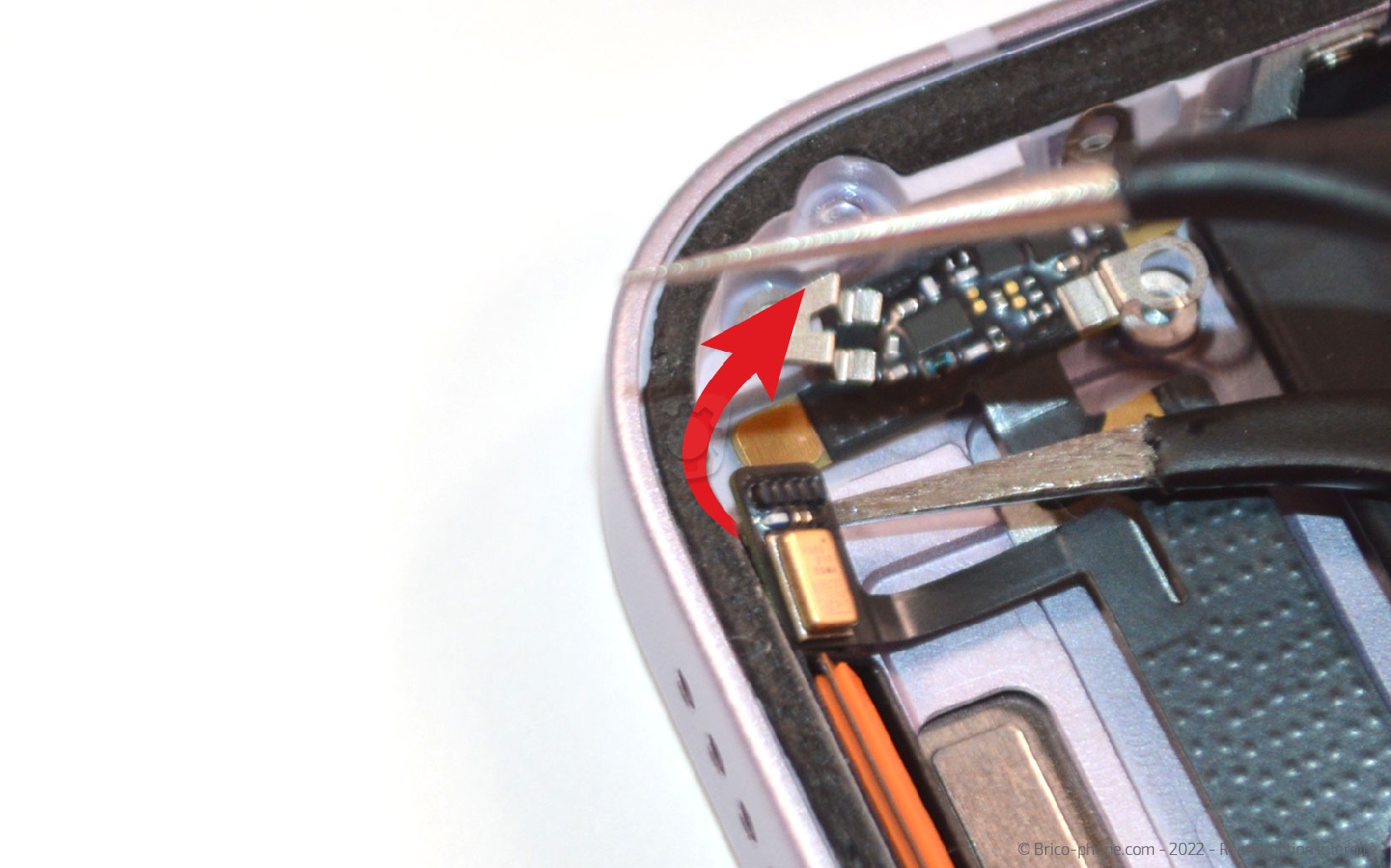 Comment changer le connecteur de charge sur iPhone 14 photo 2